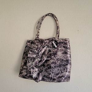 NWT VENIQUE TOTE ANIMAL PRINT